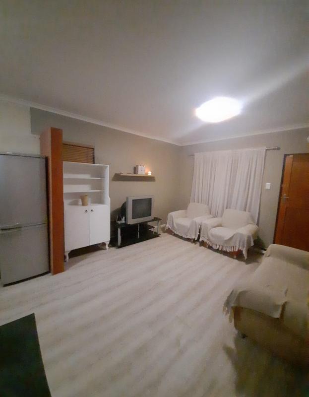 To Let 3 Bedroom Property for Rent in Pelikan Park Western Cape